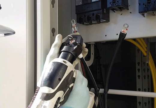 電気通信工事作業６